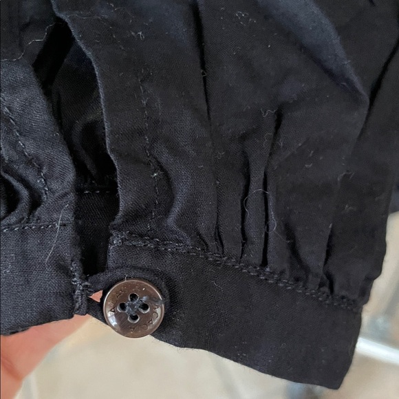 Acacia Elegant Black Blouse - Picture 5 of 6